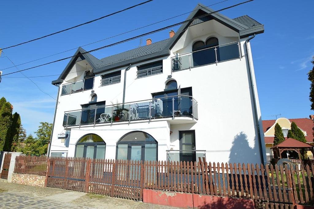 Nora Haz Hajduszoboszlo Hotel Exterior foto